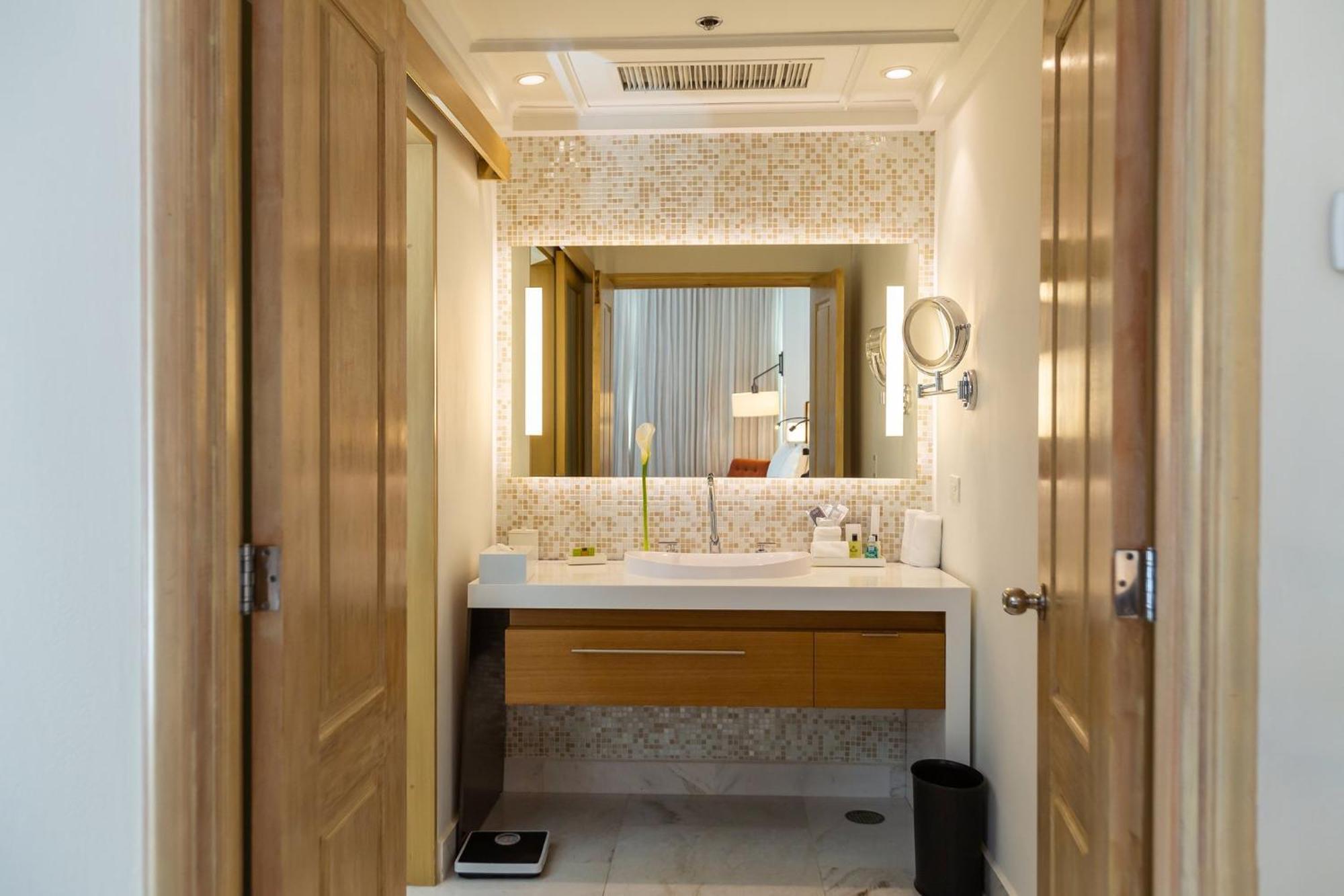 Intercontinental Tegucigalpa At Multiplaza Mall By Ihg Extérieur photo